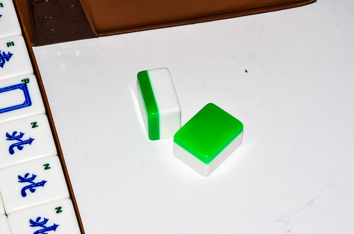 Majong Game Set with Carrying Case