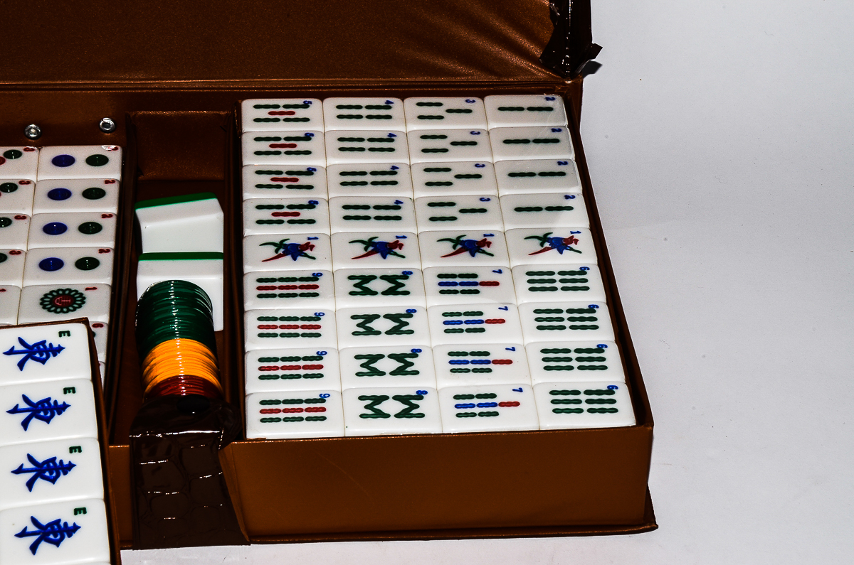 Majong Game Set with Carrying Case