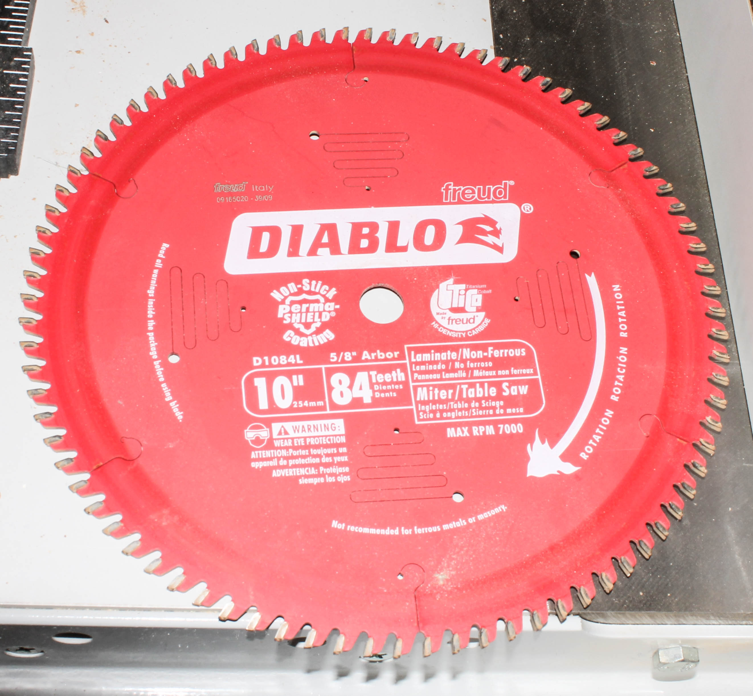 Delta 10'' Table Saw with Commercial Fencing System