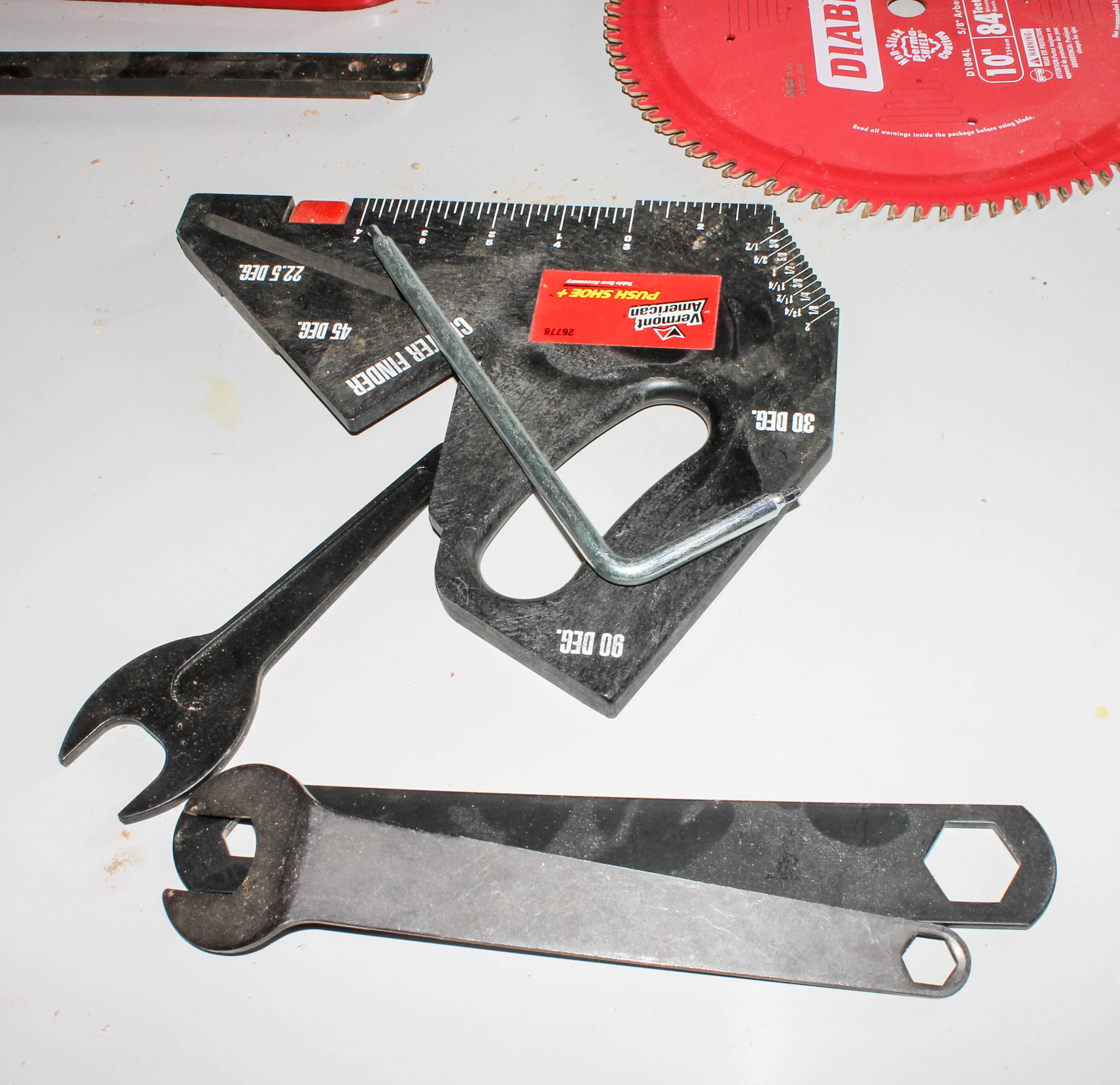 Delta 10'' Table Saw with Commercial Fencing System