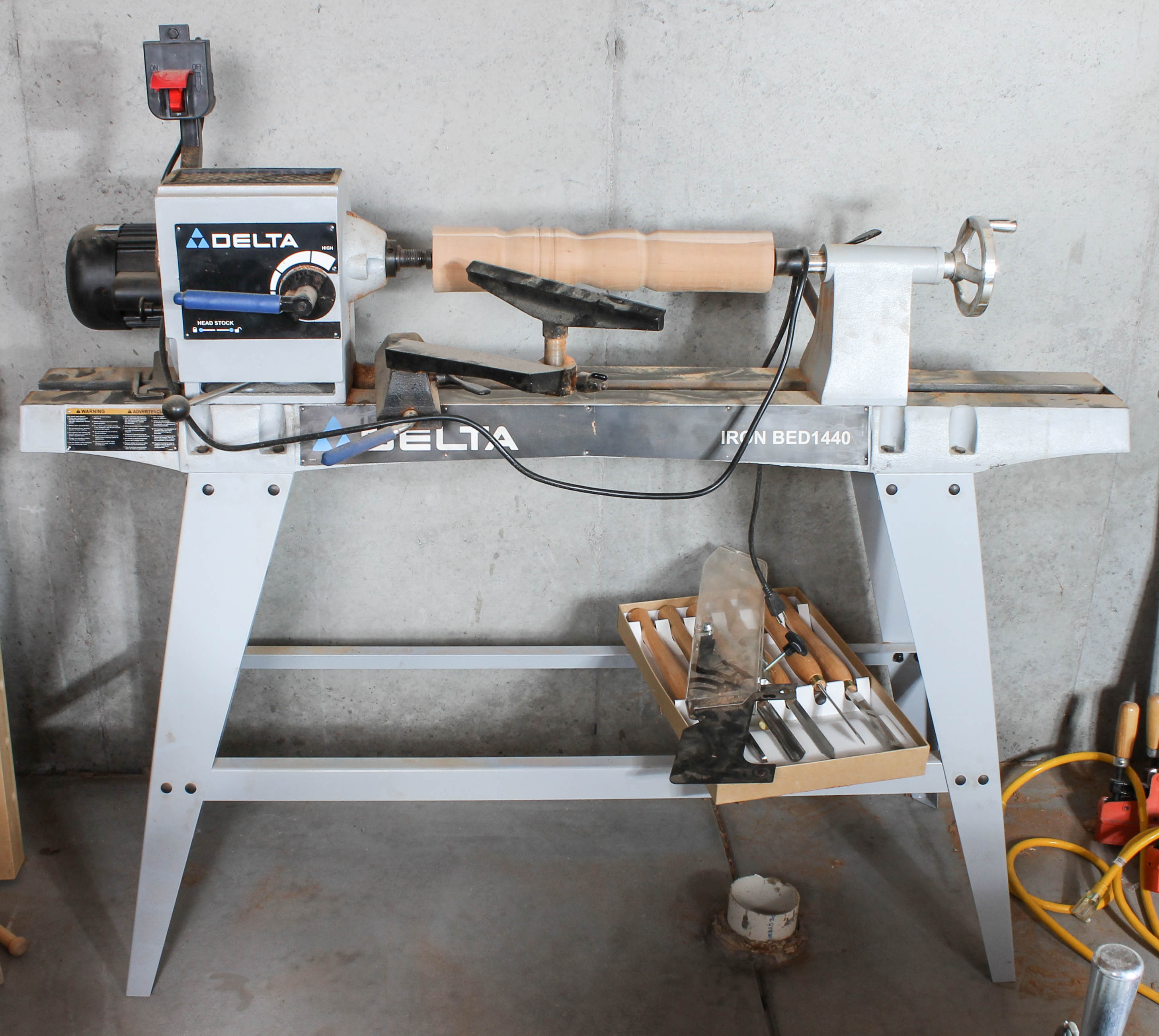 Delta 14'' Iron Bed1440 Woodworking Lathe