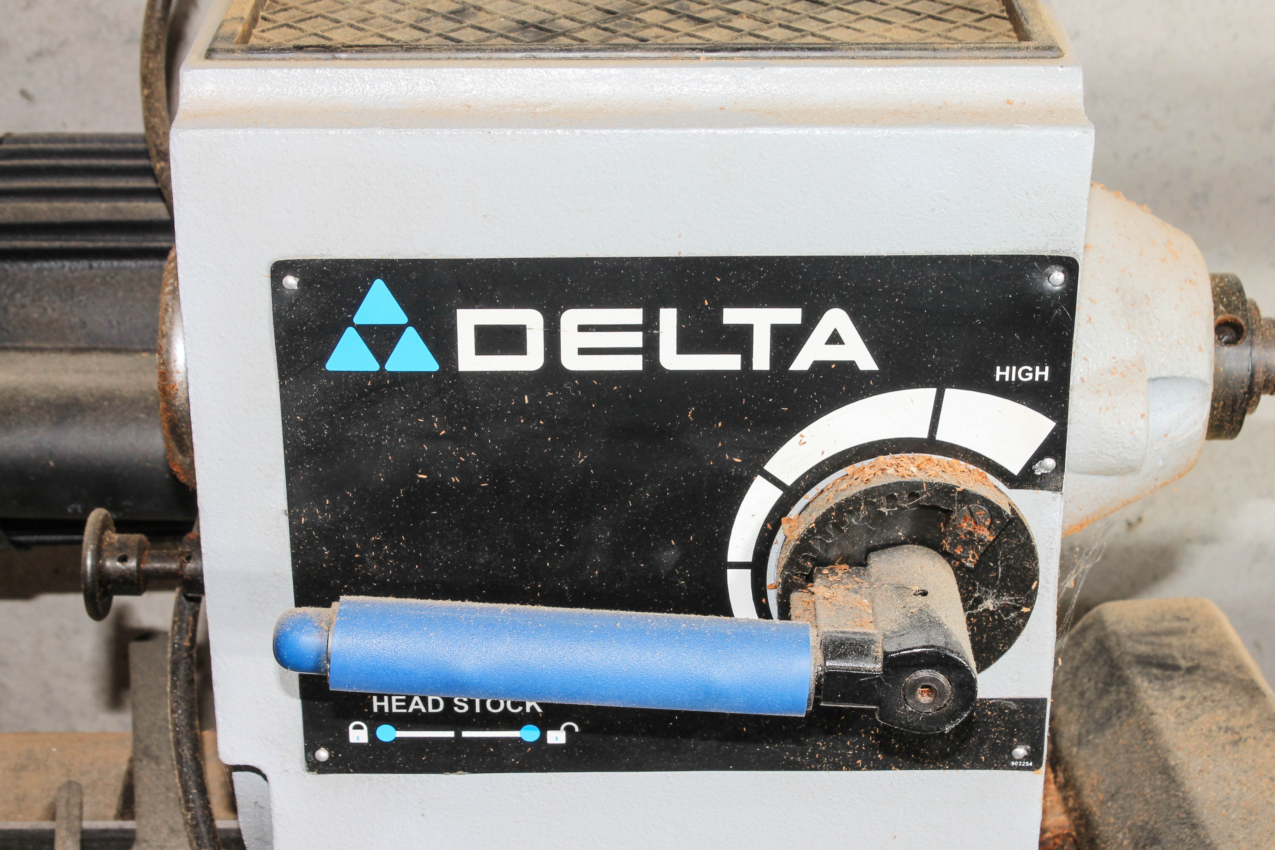 Delta 14'' Iron Bed1440 Woodworking Lathe