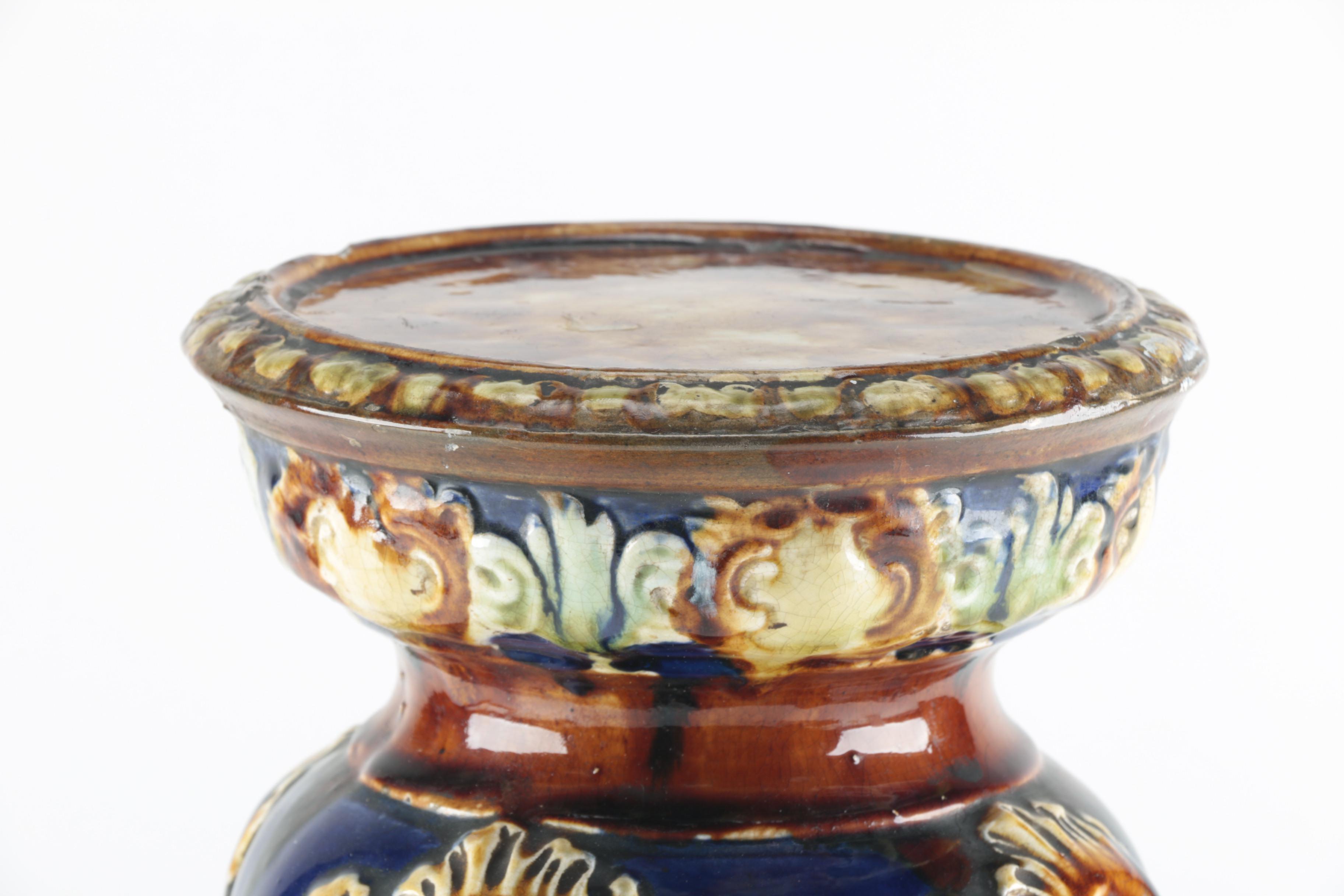 Ceramic Pedestal Stand