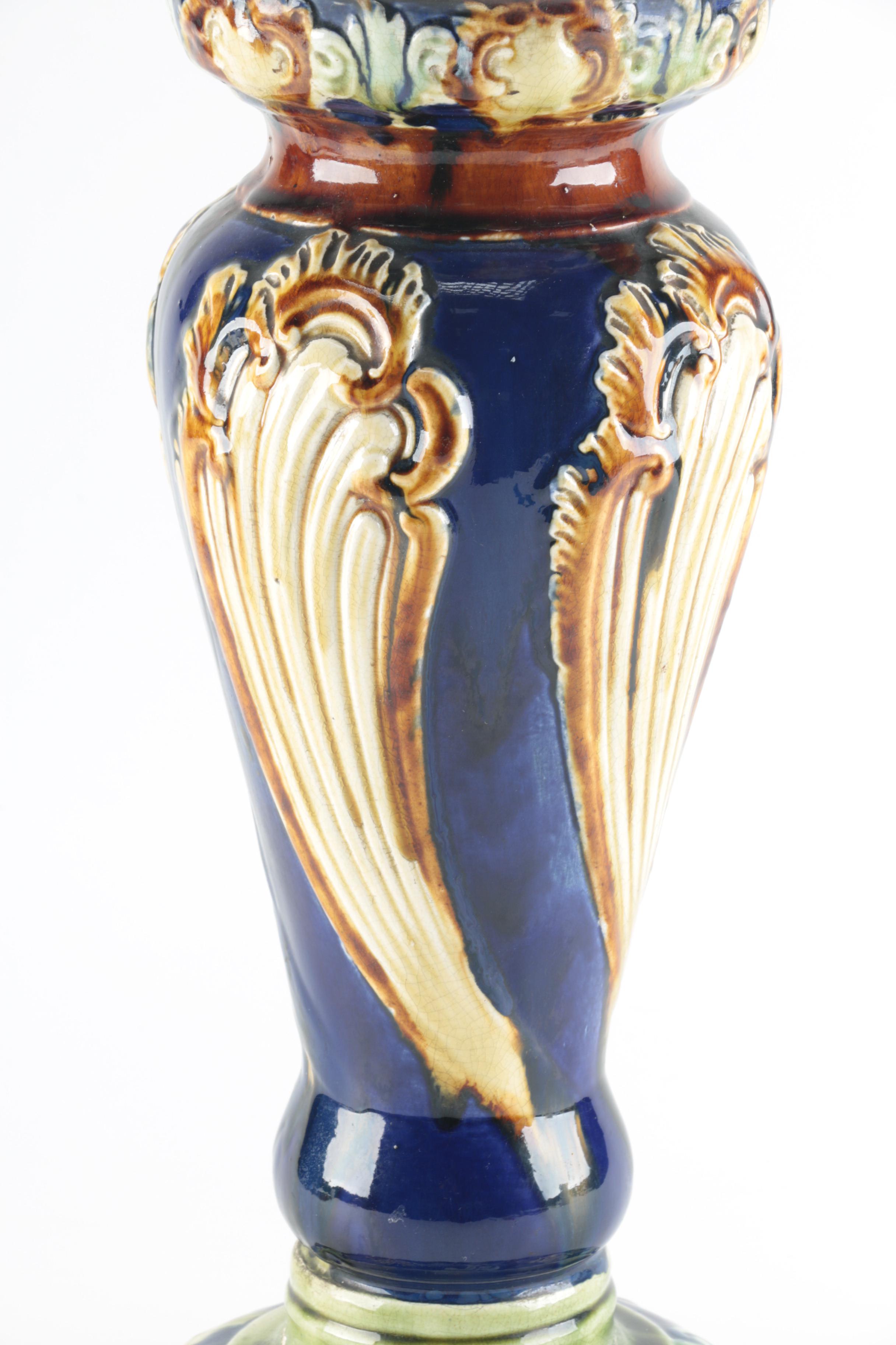 Ceramic Pedestal Stand