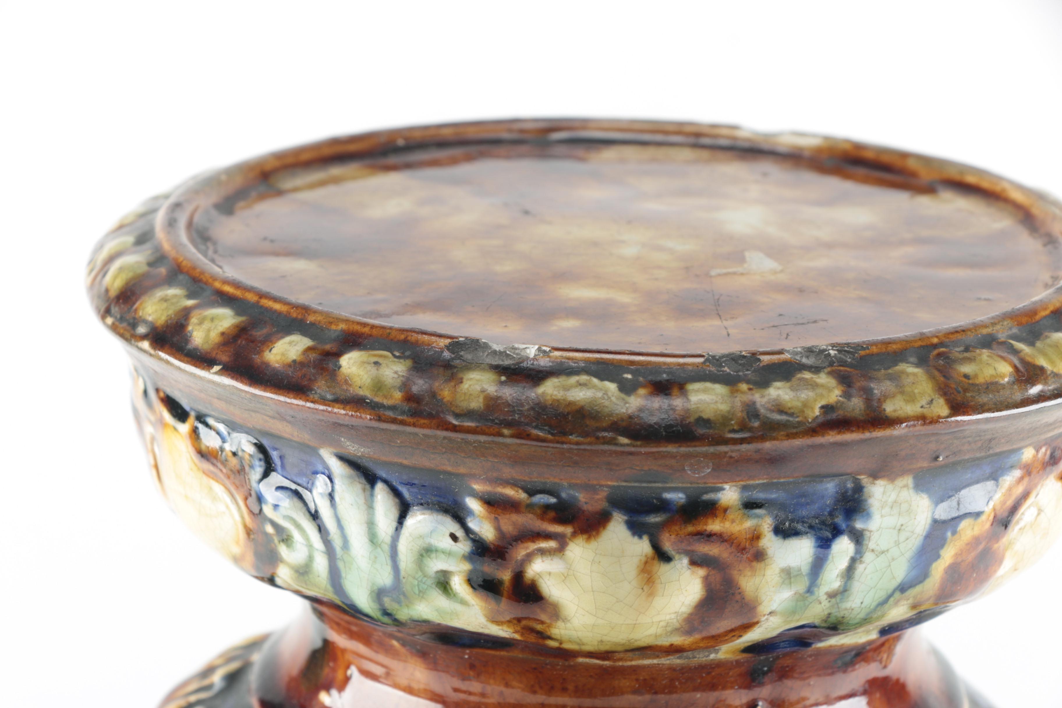 Ceramic Pedestal Stand