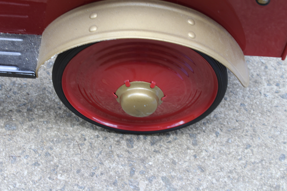 Kids Fire Engine Pedal Car