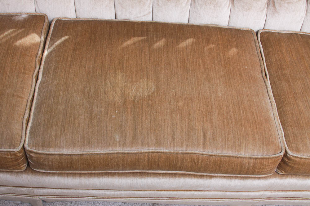 Vintage Button-Tufted Velvet Sofa
