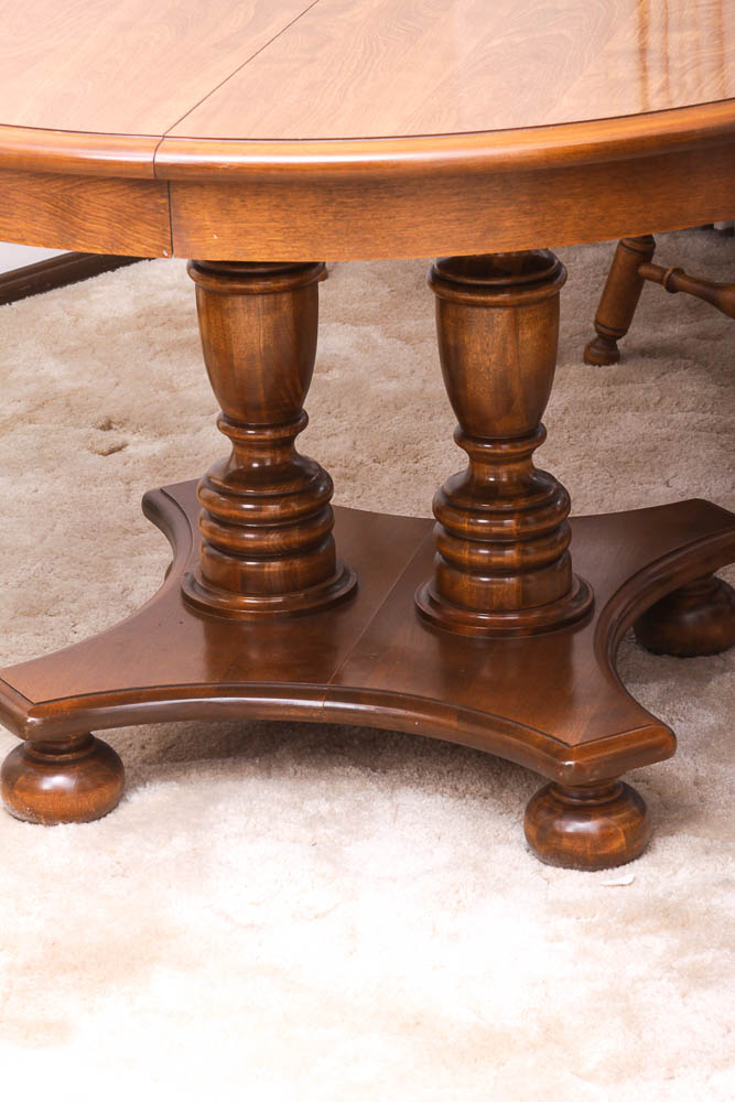 Ethan Allen Dining Armchairs With Table