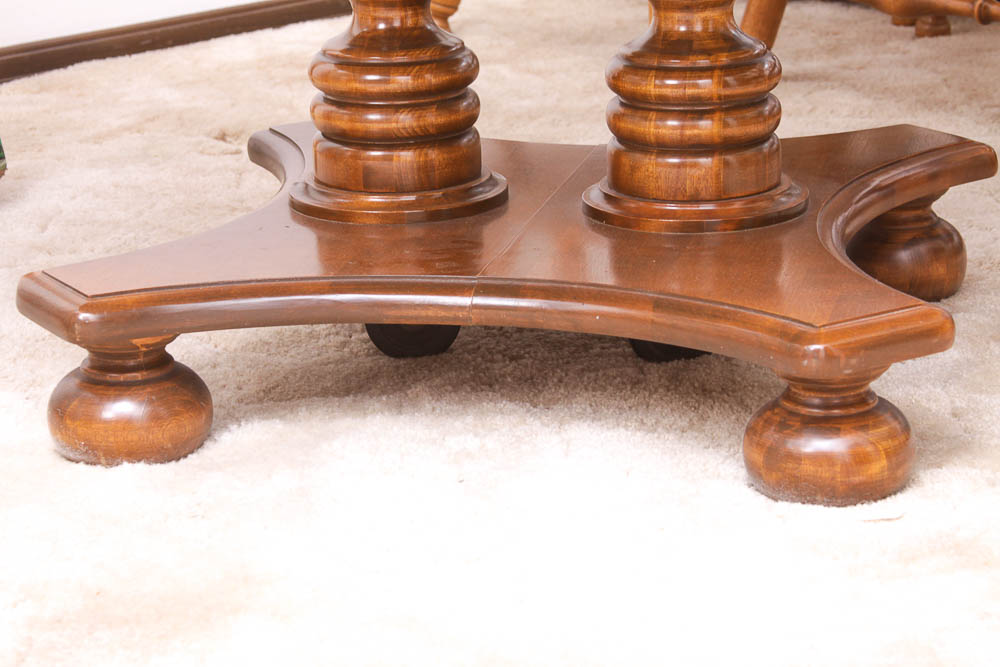 Ethan Allen Dining Armchairs With Table