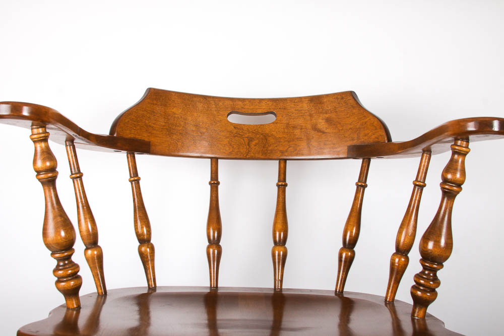 Ethan Allen Dining Armchairs With Table
