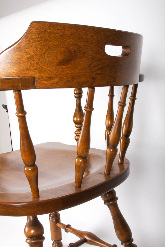 Ethan Allen Dining Armchairs With Table