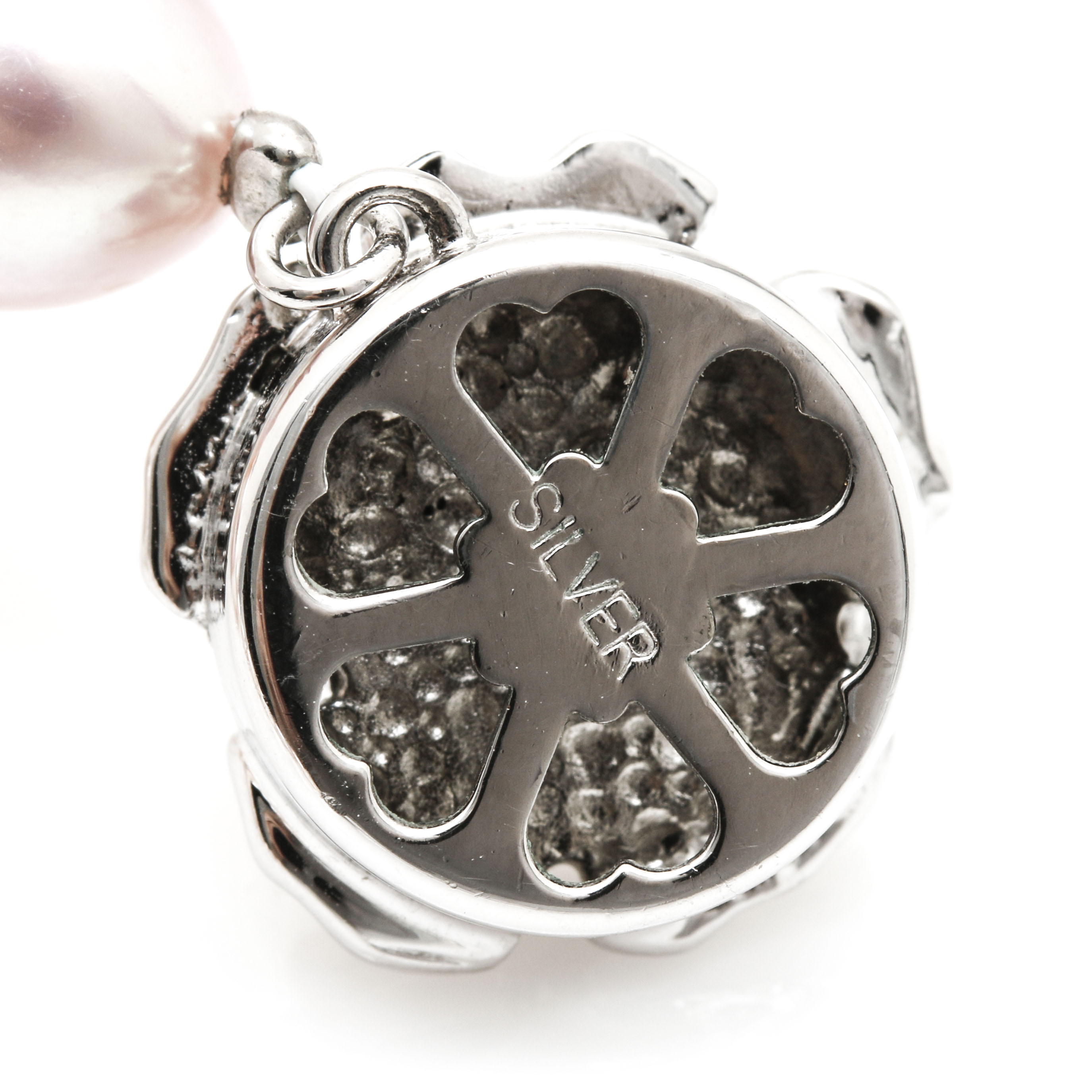 Cultured Pearl Necklace With Freshwater Cultured Pearl and Malachite Bracelet