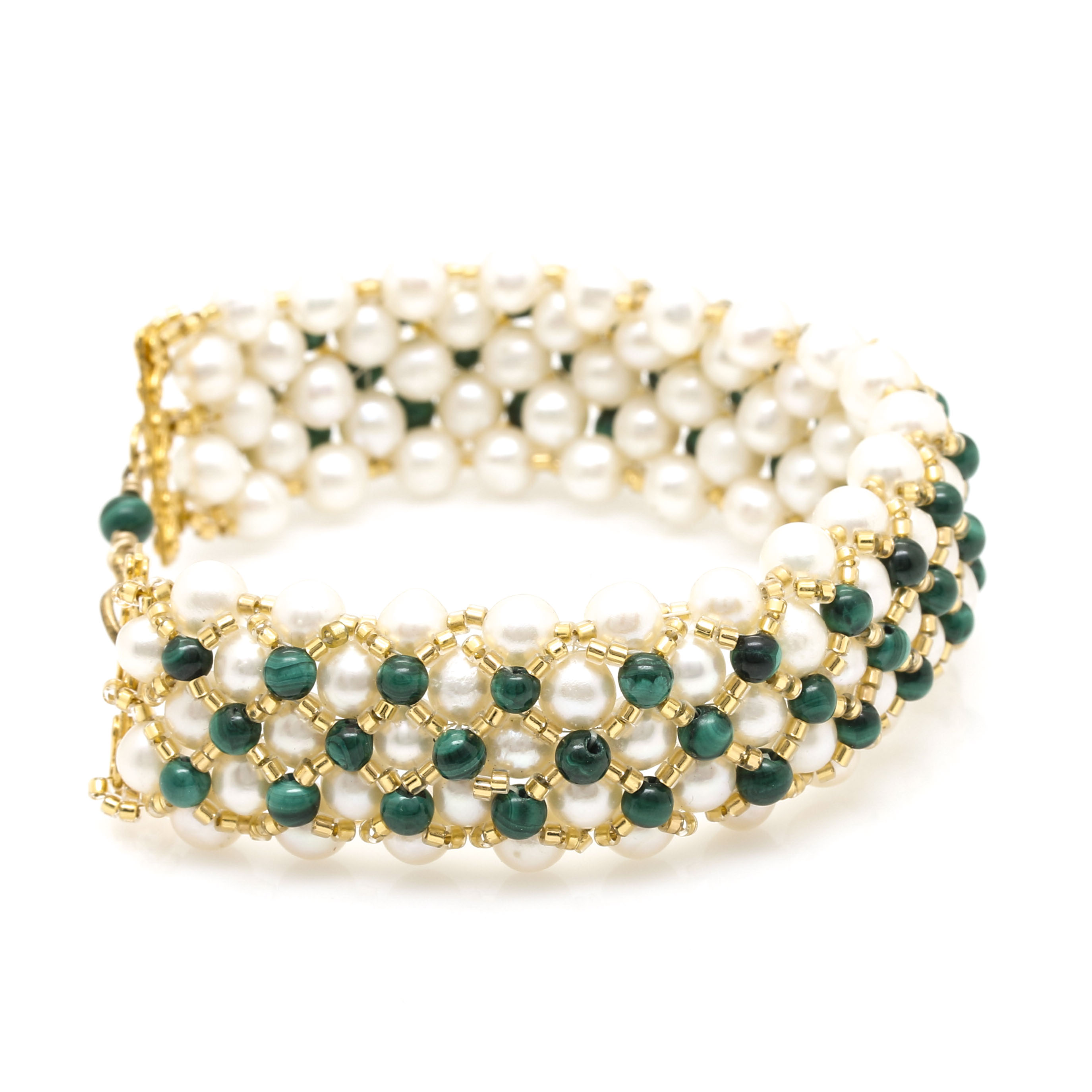 Cultured Pearl Necklace With Freshwater Cultured Pearl and Malachite Bracelet