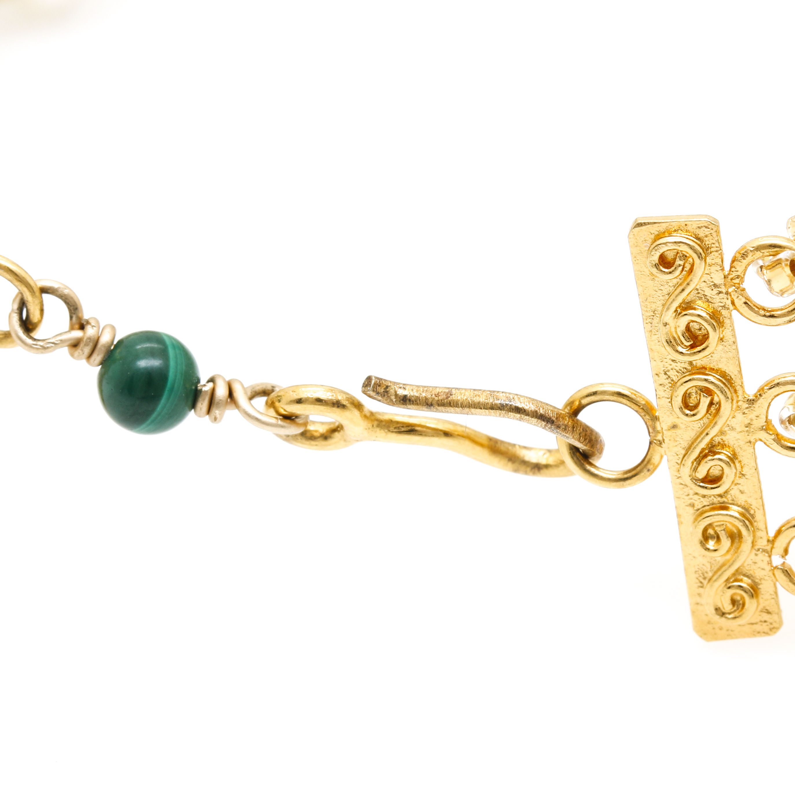 Cultured Pearl Necklace With Freshwater Cultured Pearl and Malachite Bracelet