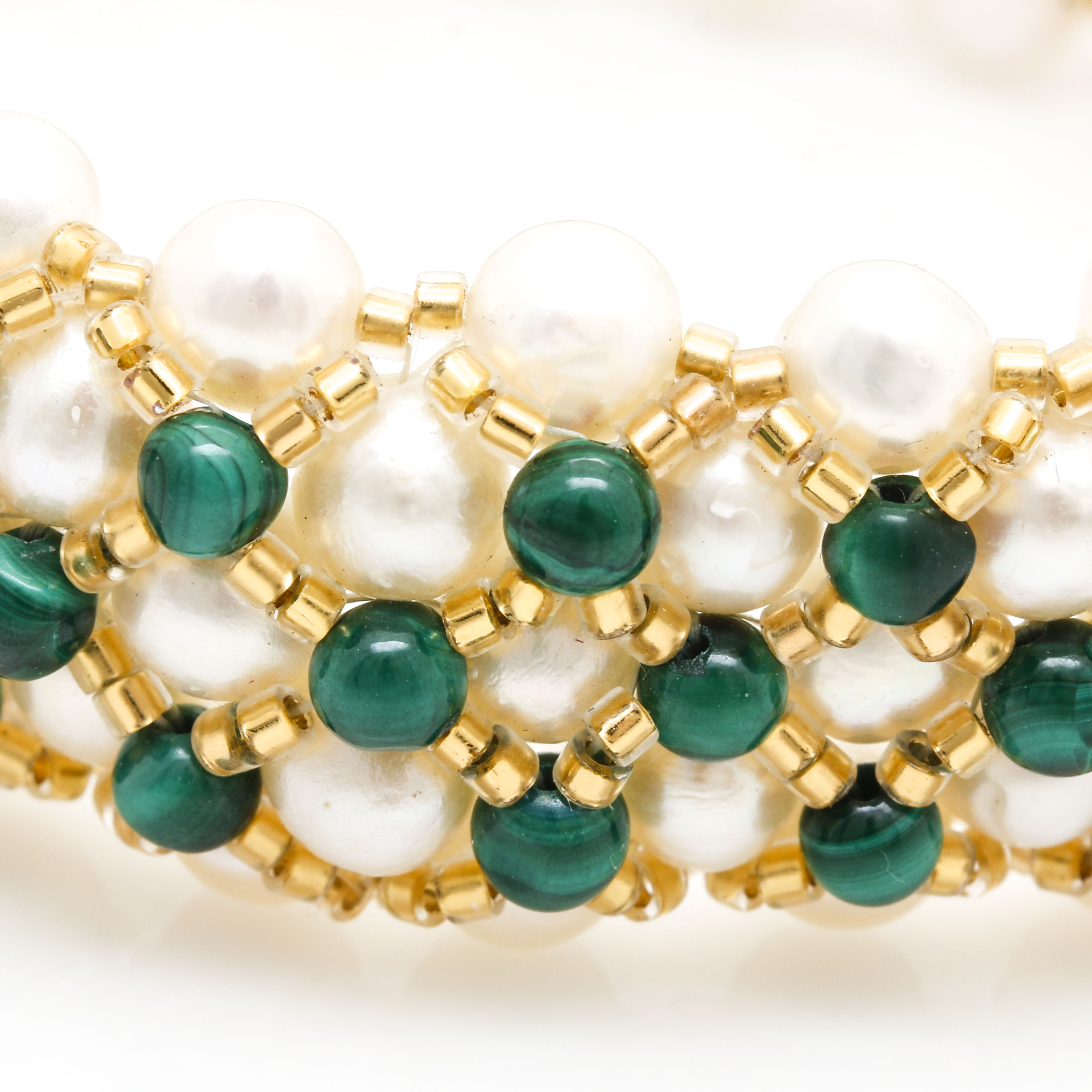 Cultured Pearl Necklace With Freshwater Cultured Pearl and Malachite Bracelet