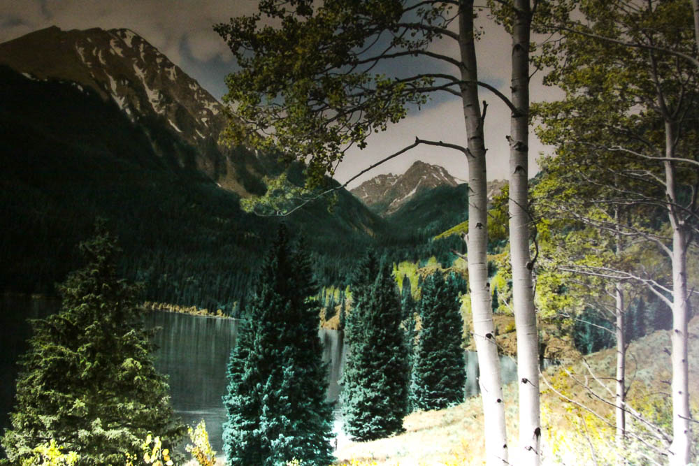 Vintage Light-Up Mountain Scene Wall Art Piece