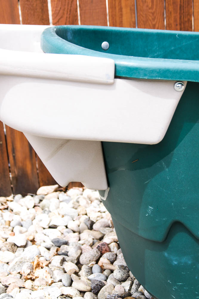 Garden Cart and Galvenized Tub