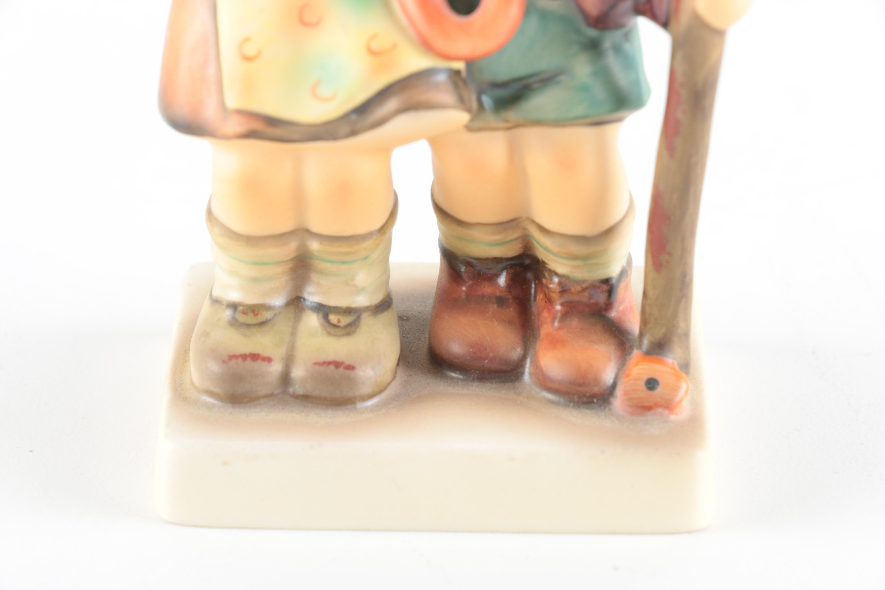 1985 Signed Goebel Hummel Figurine "Stormy Weather"