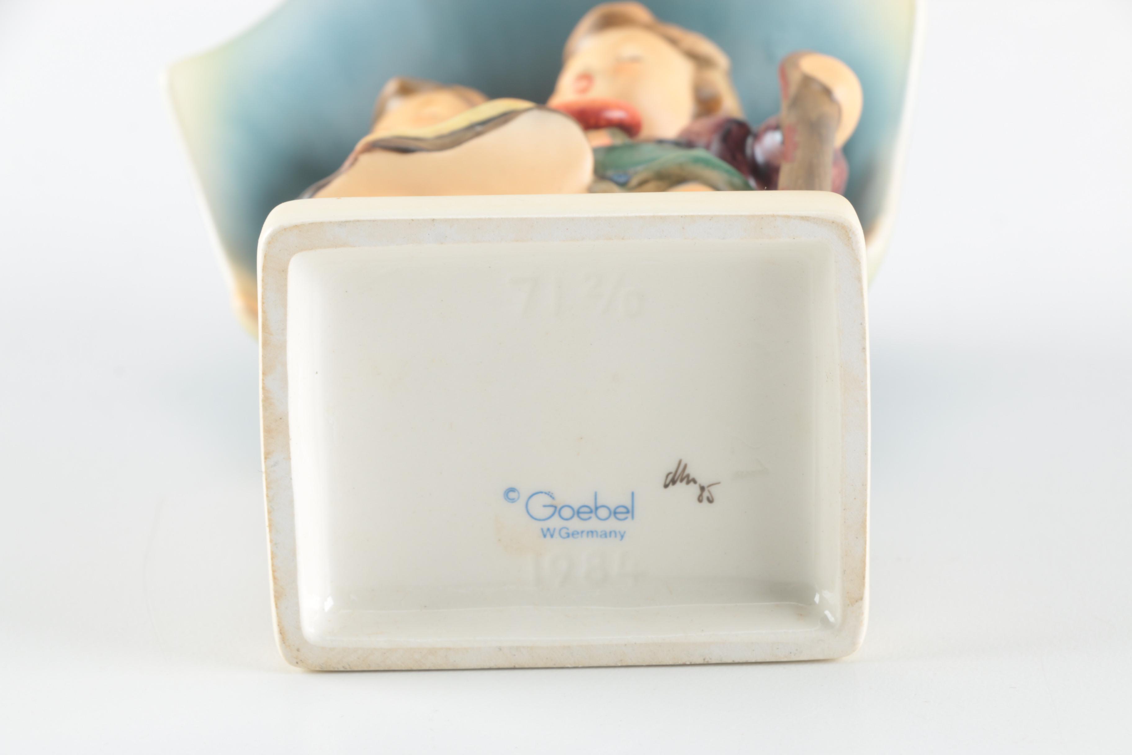 1985 Signed Goebel Hummel Figurine "Stormy Weather"