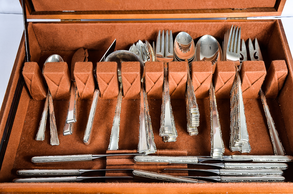 Lunt Sterling Silver "Madrigal" Flatware Set