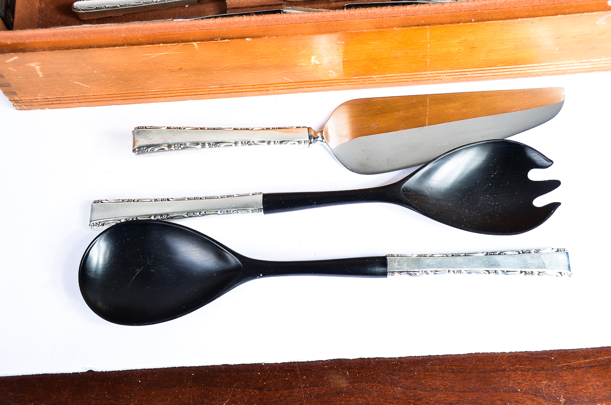 Lunt Sterling Silver "Madrigal" Flatware Set