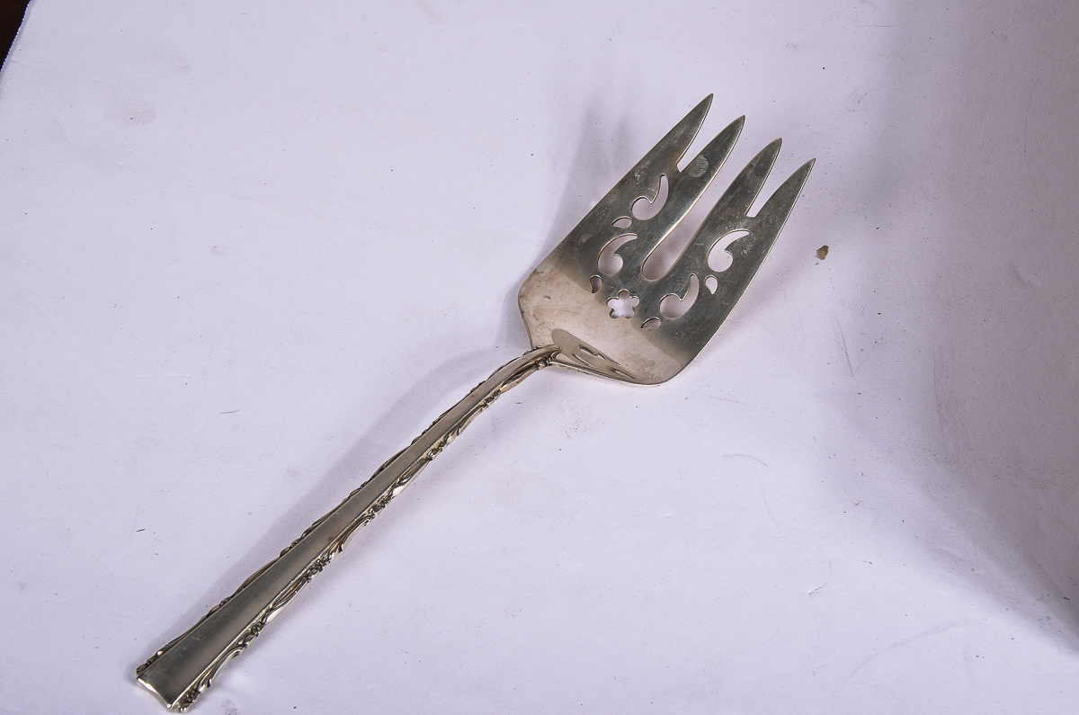 Lunt Sterling Silver "Madrigal" Flatware Set