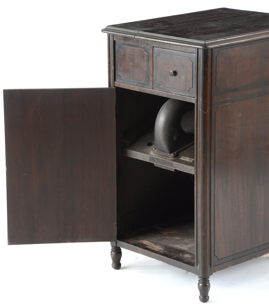 Atwater Kent "Pooley" Floor Radio