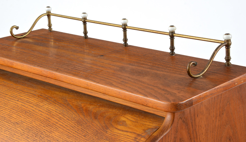 Pulaski Keepsakes Oak Cylinder Roll Top Desk