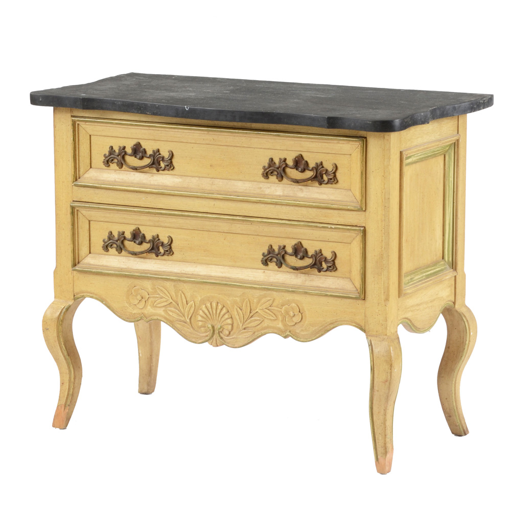 Hekman French Provincial Bombay Chest