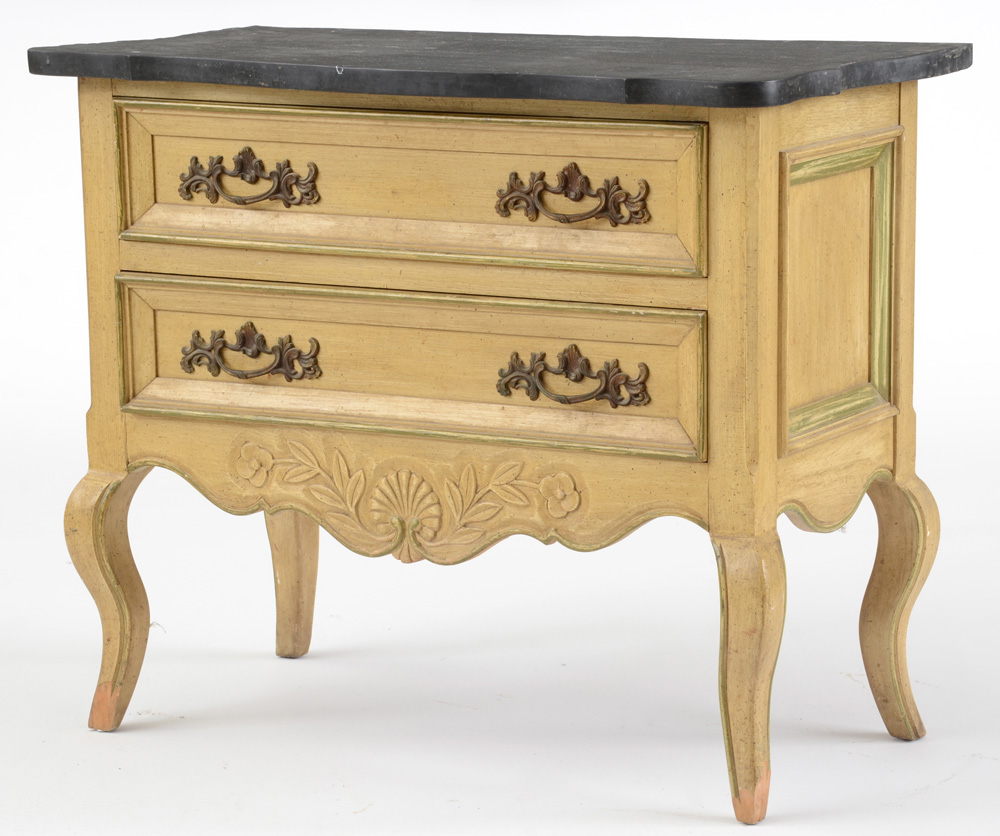 Hekman French Provincial Bombay Chest