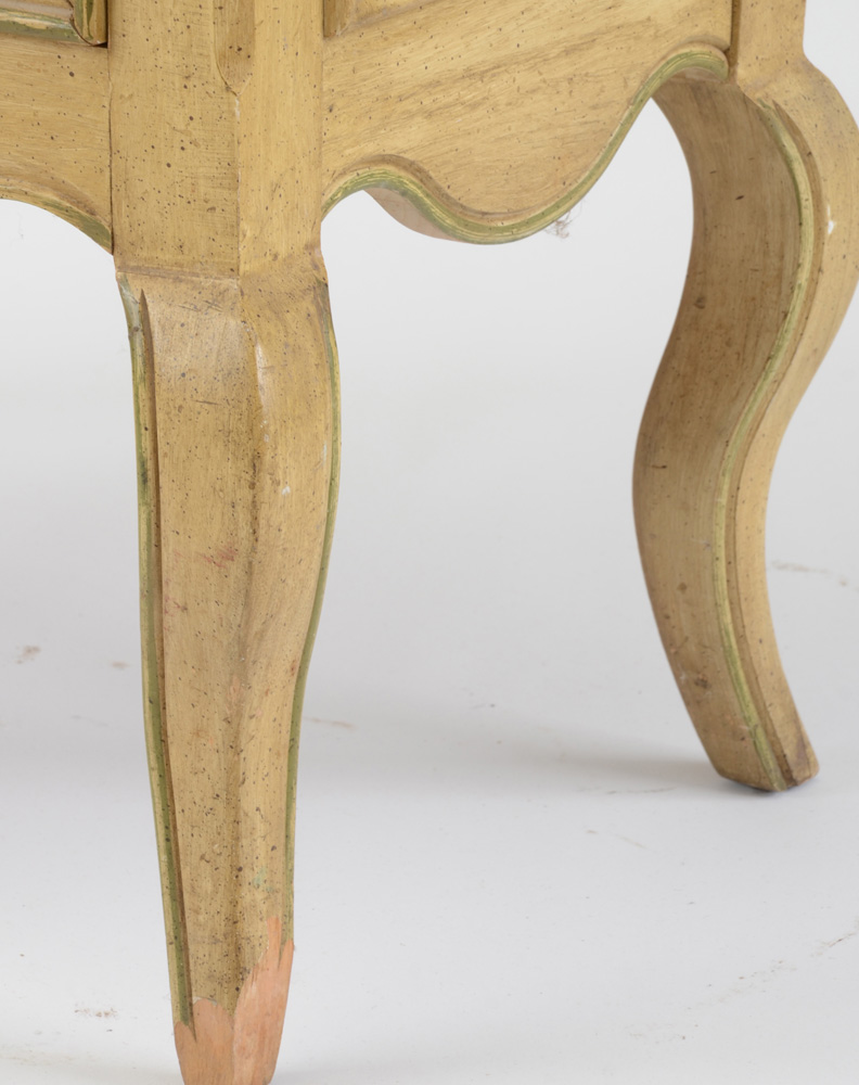 Hekman French Provincial Bombay Chest