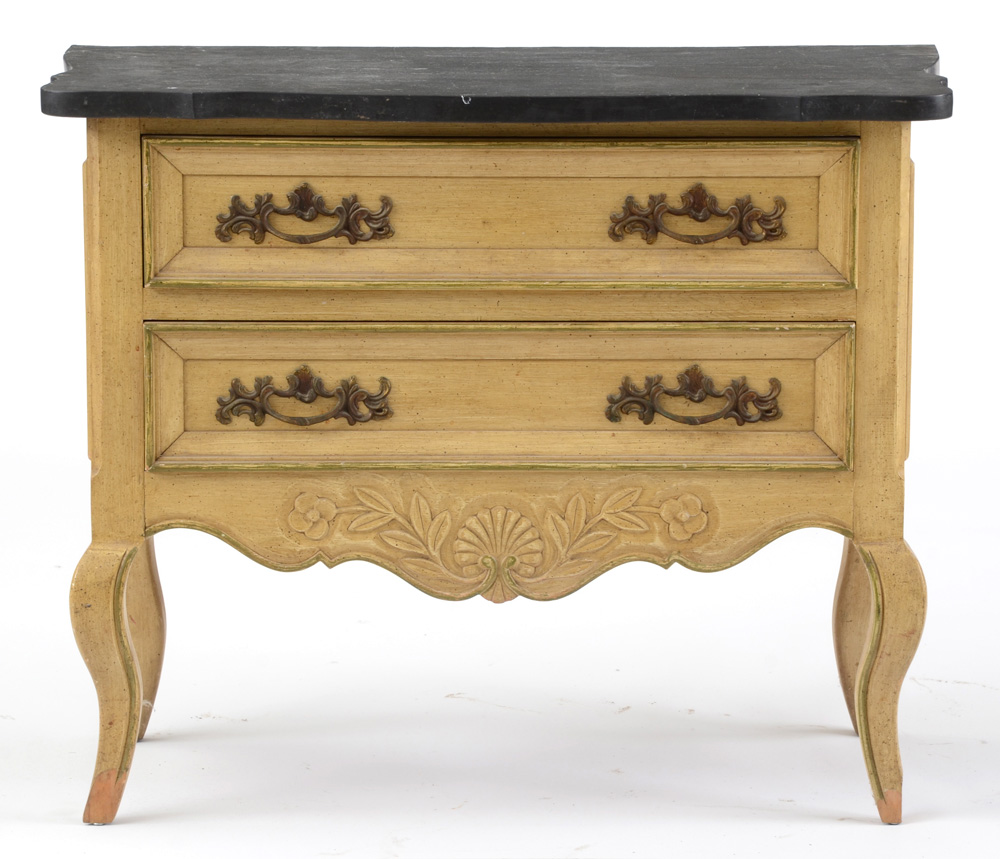 Hekman French Provincial Bombay Chest
