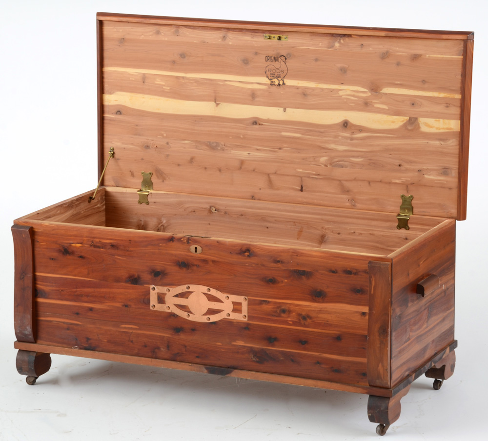 Vintage Roos Cedar Chest