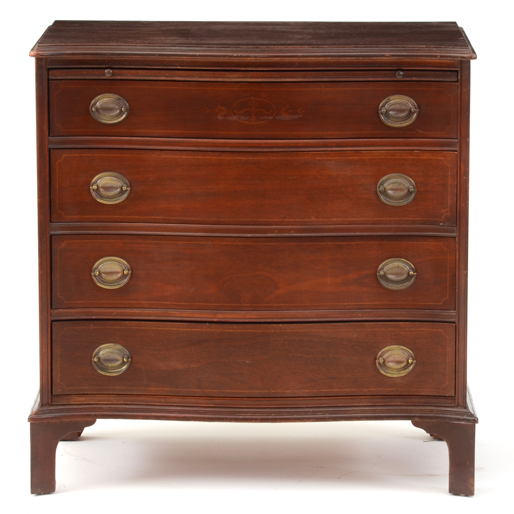 Vintage Mahogany Hepplewhite Style Bachelors Chest of Drawers