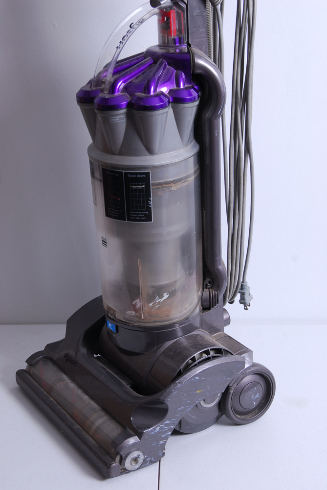 Dyson Animal DC17 Vacuum Cleaner