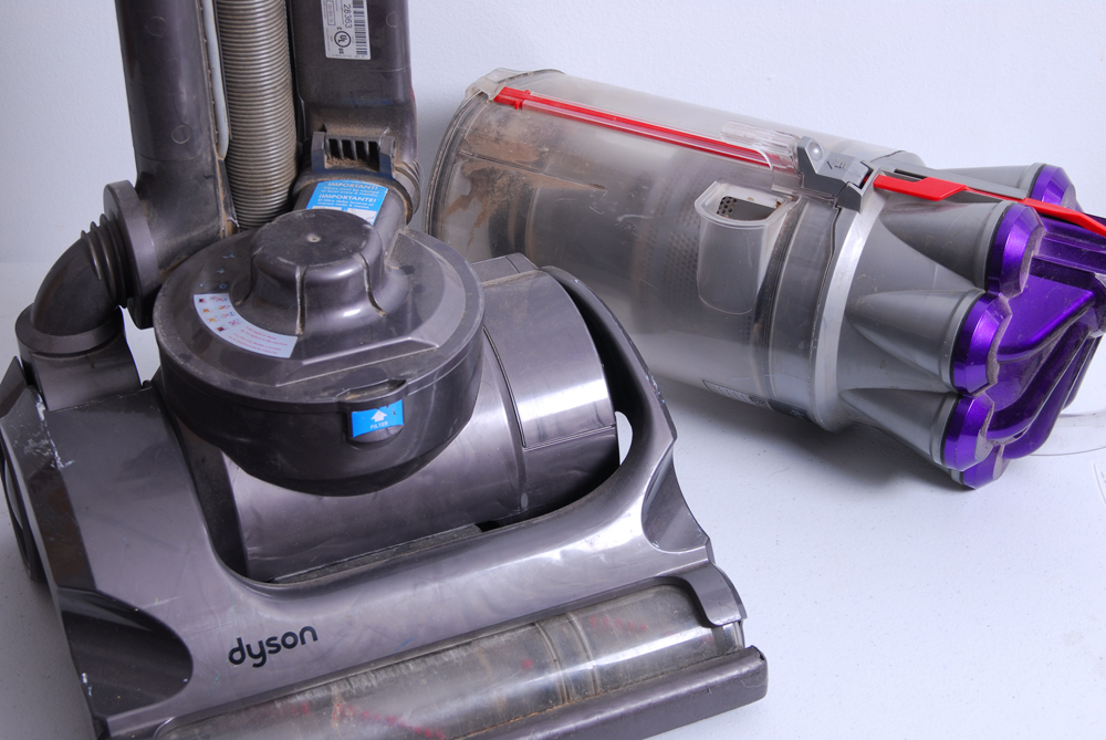Dyson Animal DC17 Vacuum Cleaner