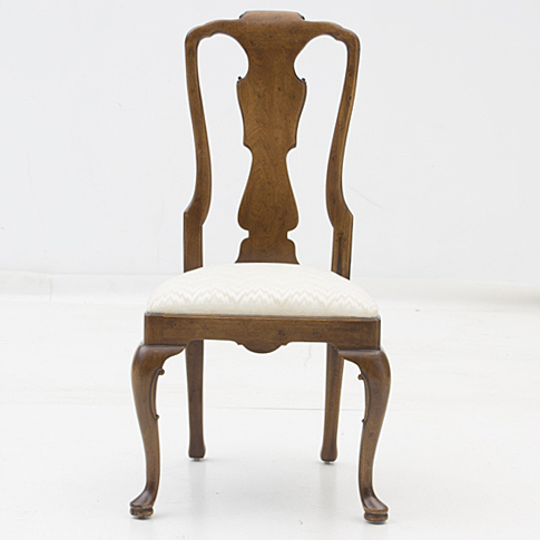 Henredon Queen Anne Style Dining Set