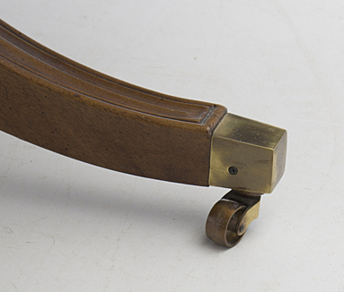 Henredon Queen Anne Style Dining Set