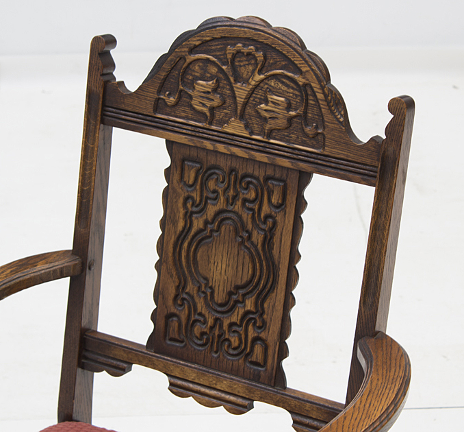 Bernhardt Furniture Jacobean Style Oak Dining Table and Chairs