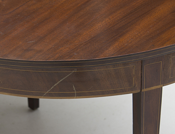 Vintage Federal Style Mahogany Gate-Leg Dining Table