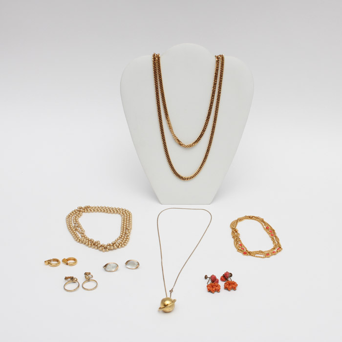 Vintage Gold Tone Necklaces and Earrings