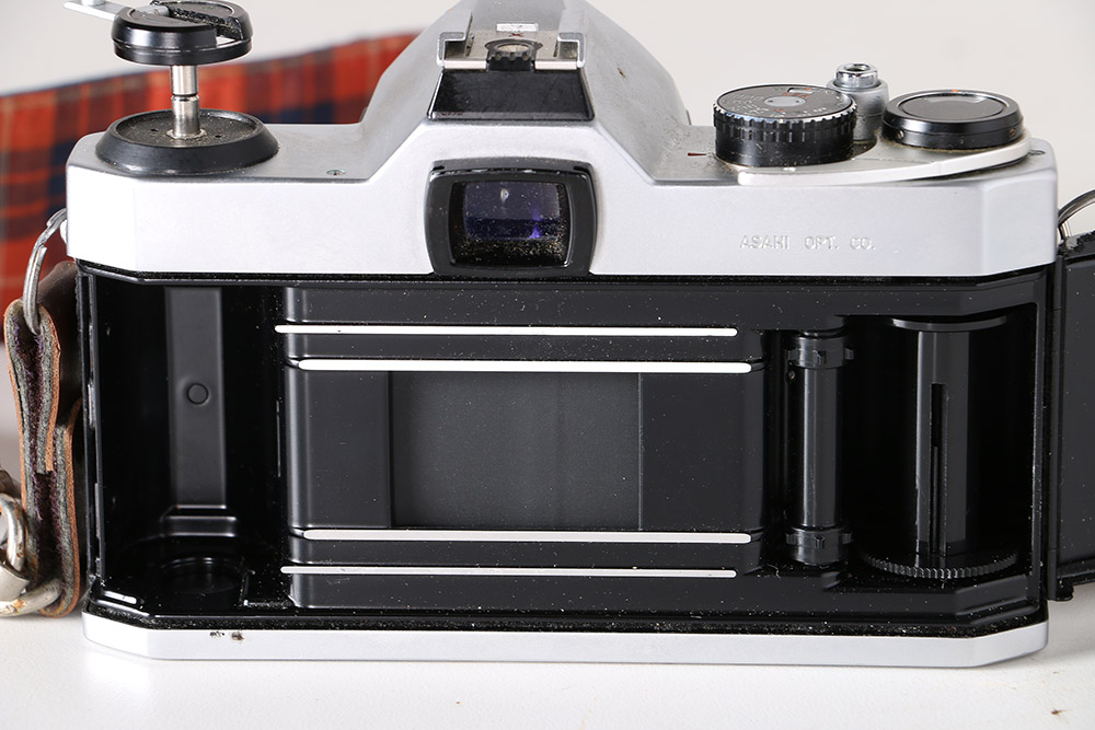 1980s Asahi Pentax K1000 Camera In Box With Documentation