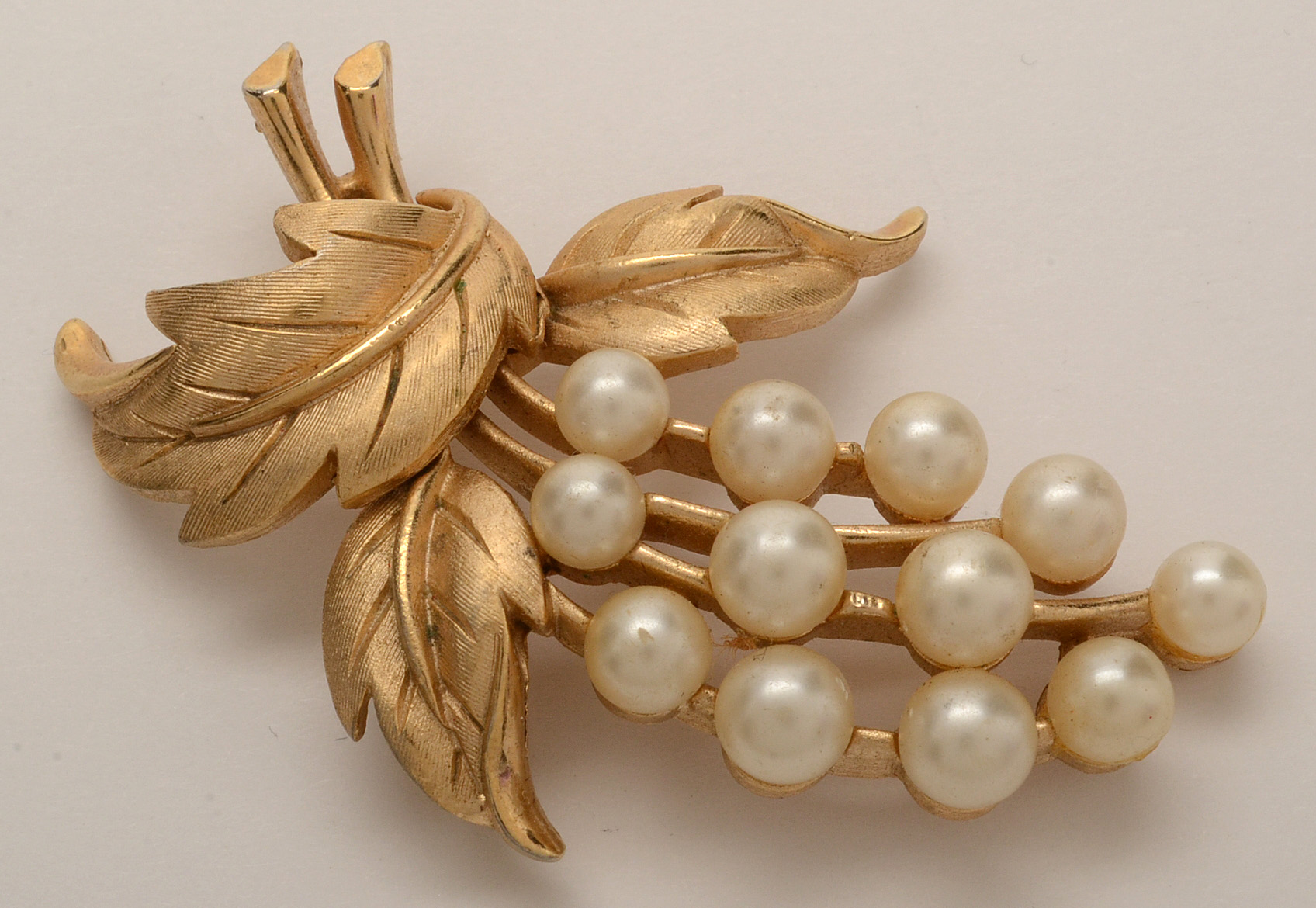 Vintage Crown Trifari Faux Pearl Gold Tone Jewelry