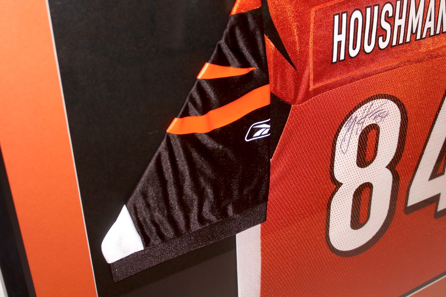 Signed Cincinnati Bengals T.J. Houshmandzadeh #84 Jersey