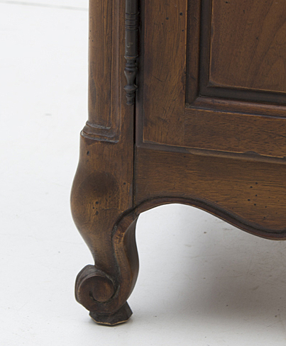 Vintage Drexel "French In The Country Manner" China Cabinet