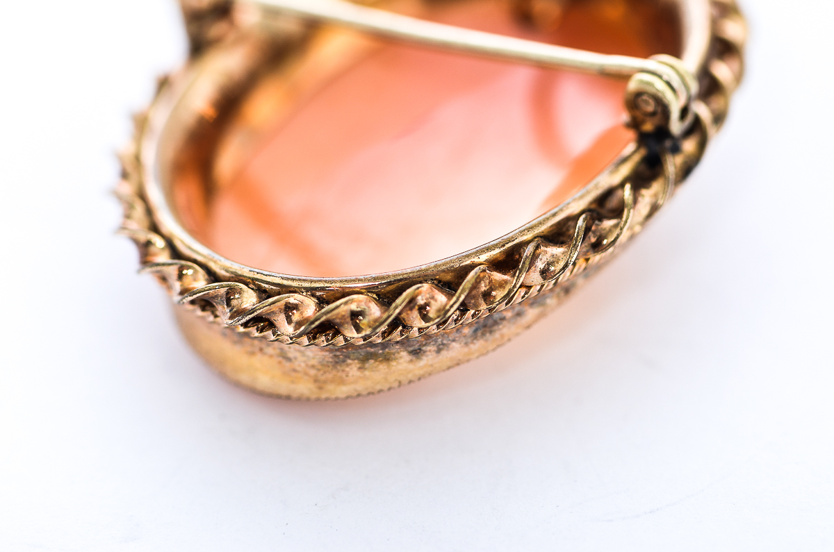 Vintage AMCO 10K Gold Filled and Carved Shell Cameo Pendant Brooch