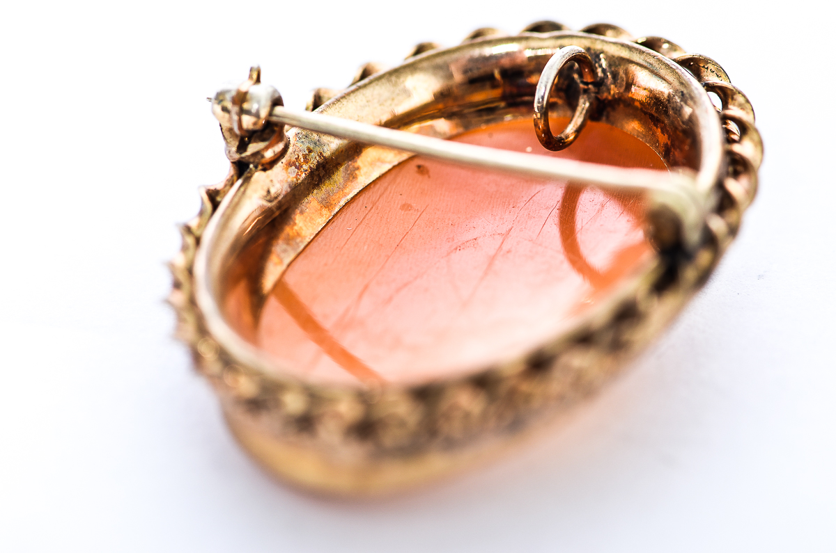 Vintage AMCO 10K Gold Filled and Carved Shell Cameo Pendant Brooch