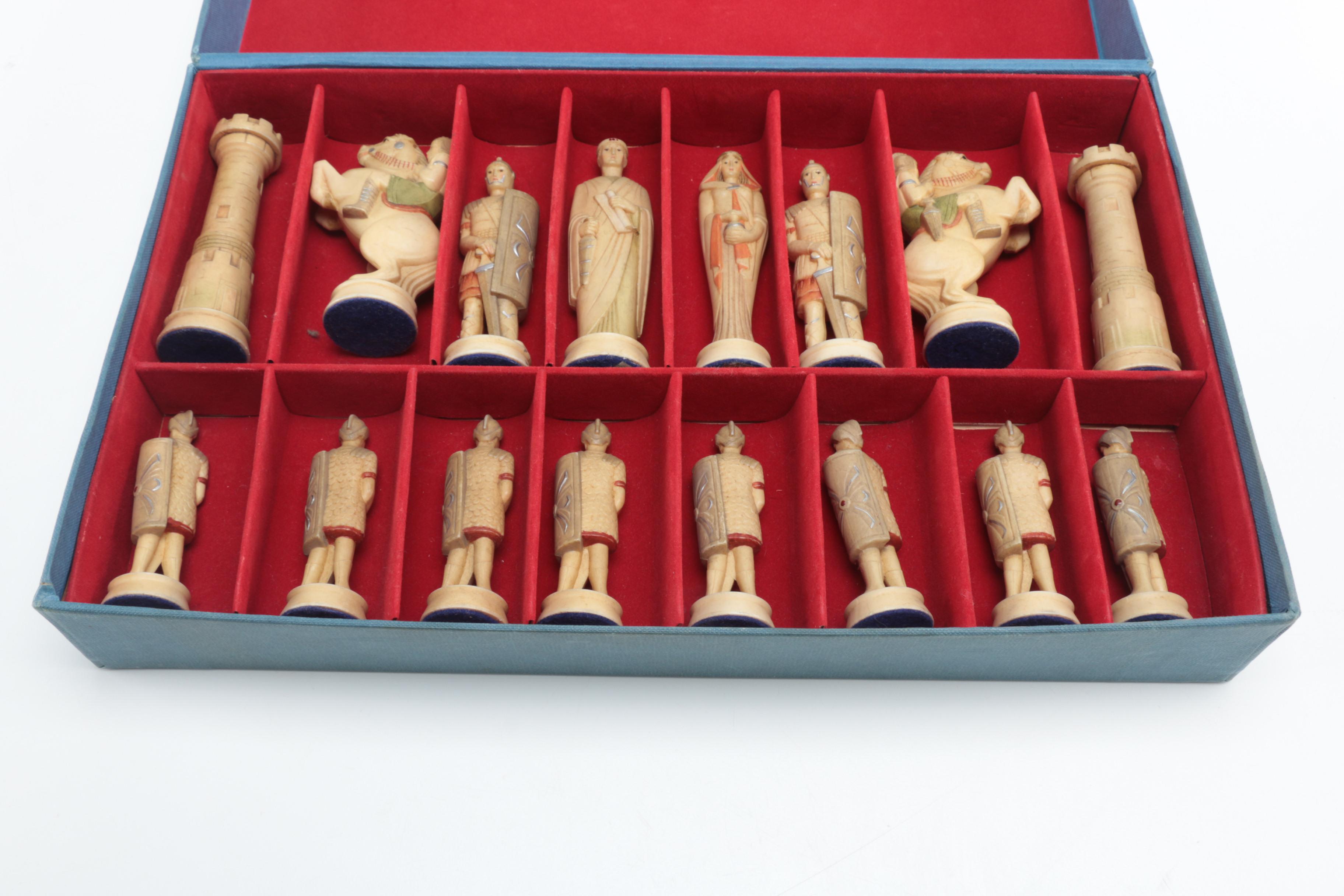 Anri Toriart "Limes" Resin Chess Pieces