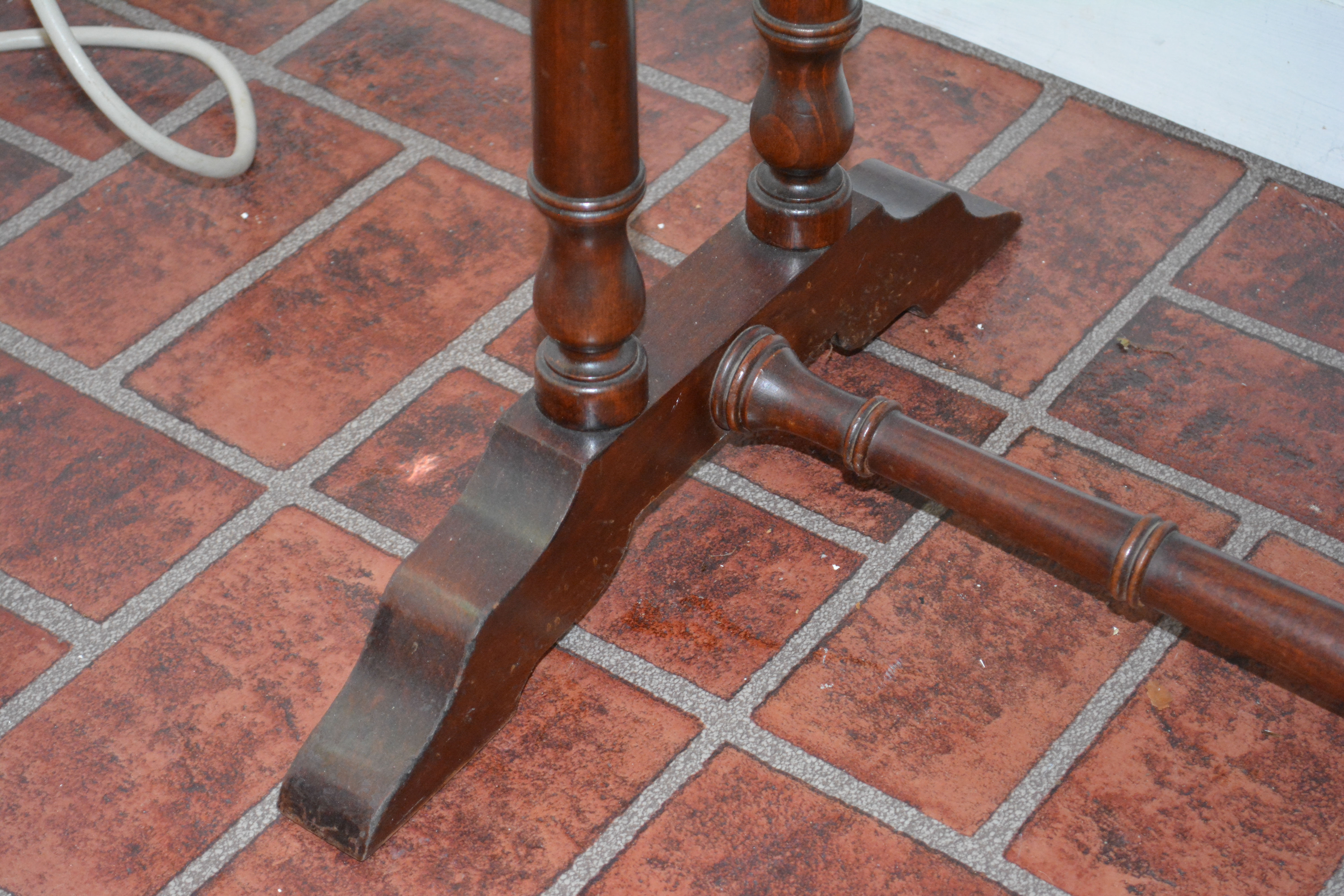 Vintage Mahogany One-Drawer Writing Table