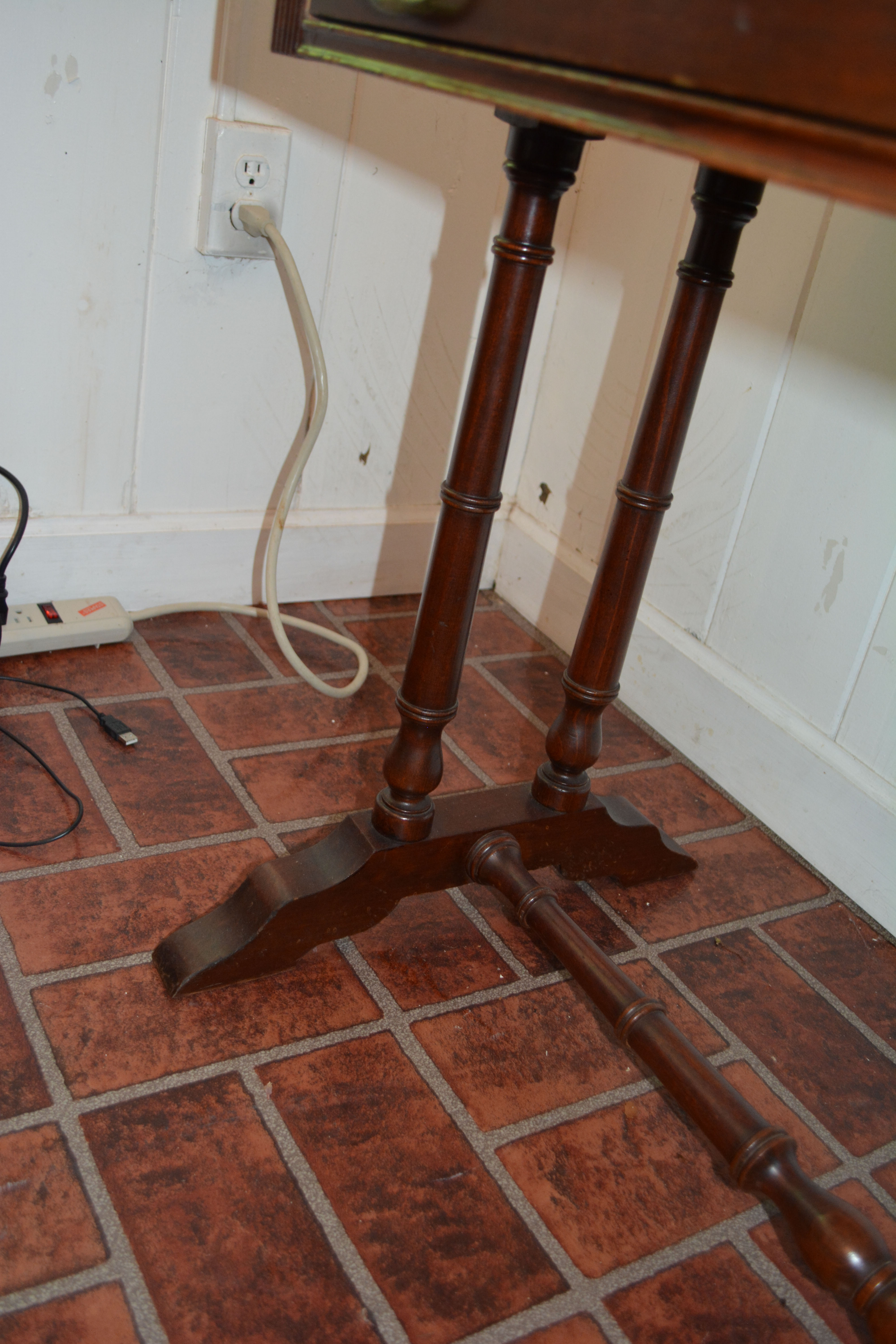 Vintage Mahogany One-Drawer Writing Table